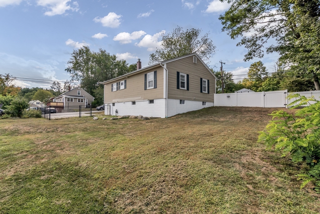 98 Varnum Rd