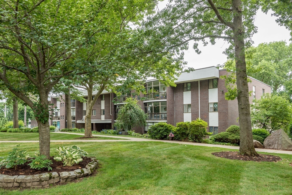34 South St 103