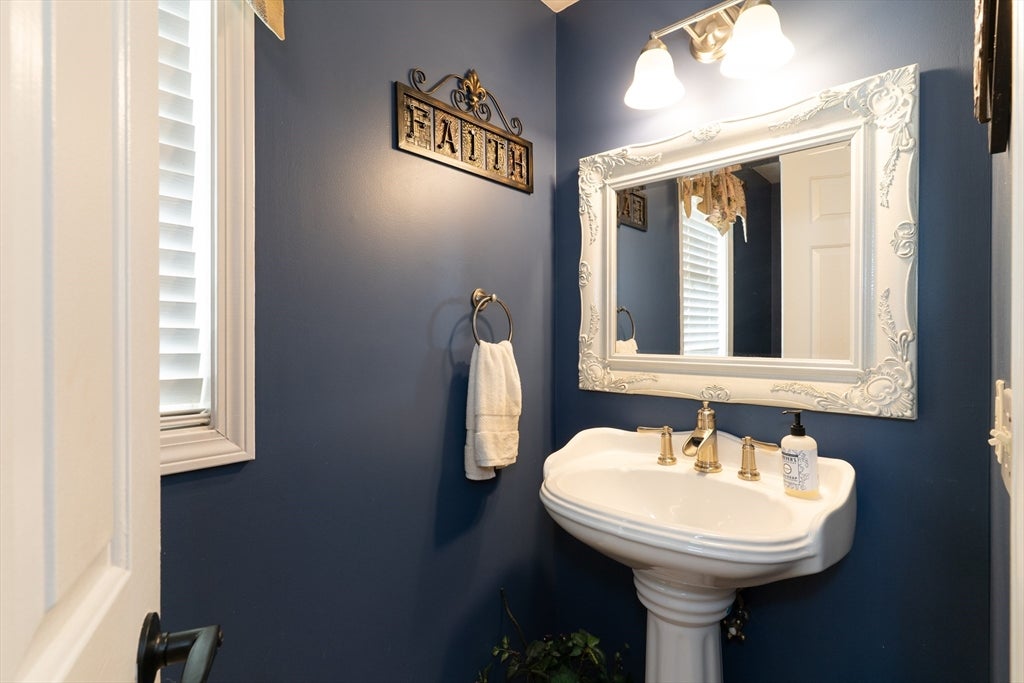 55 S Shore Dr, Sturbridge, MA, 55 S Shore Dr, Sturbridge, MA Photo #13