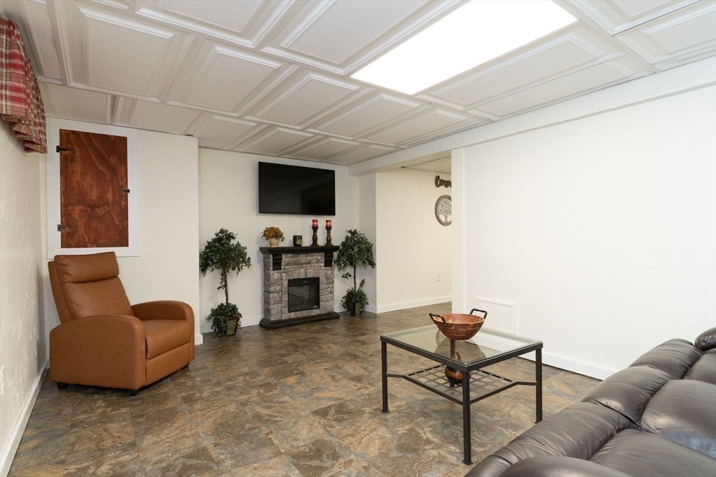 55 S Shore Dr, Sturbridge, MA, 55 S Shore Dr, Sturbridge, MA Photo #32