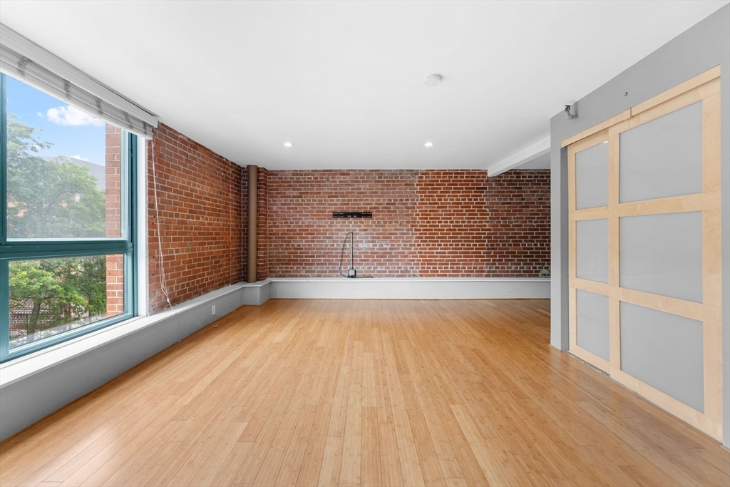 42 8th St 1301