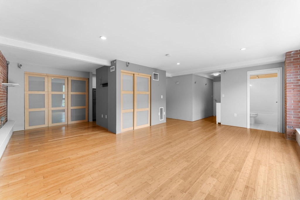 42 8th St 1301