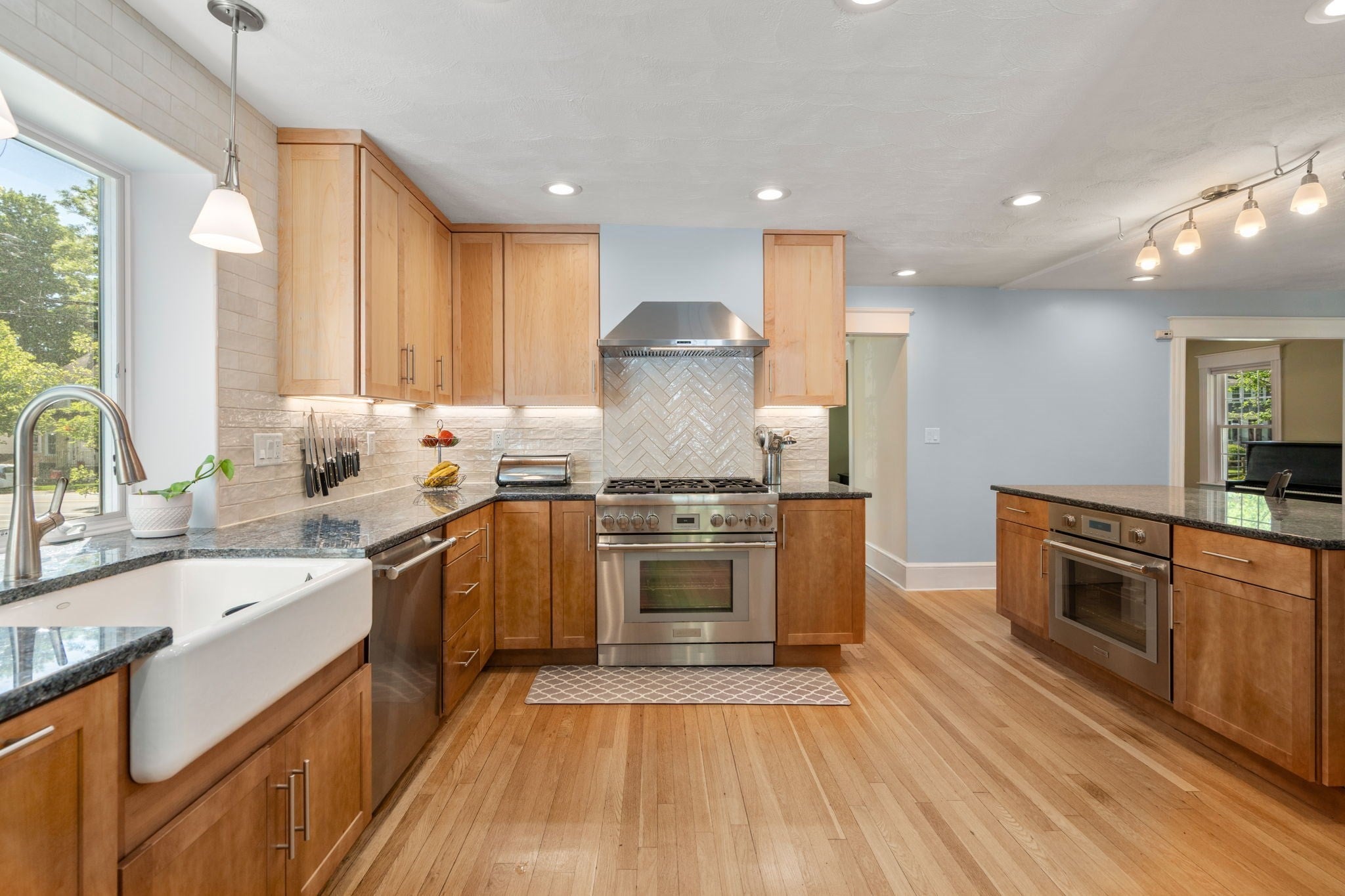 128 Pleasant St, Milton, MA, 128 Pleasant St, Milton, MA Photo #19