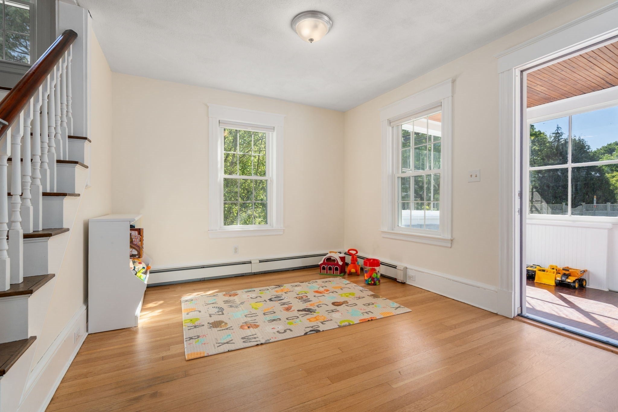 128 Pleasant St
