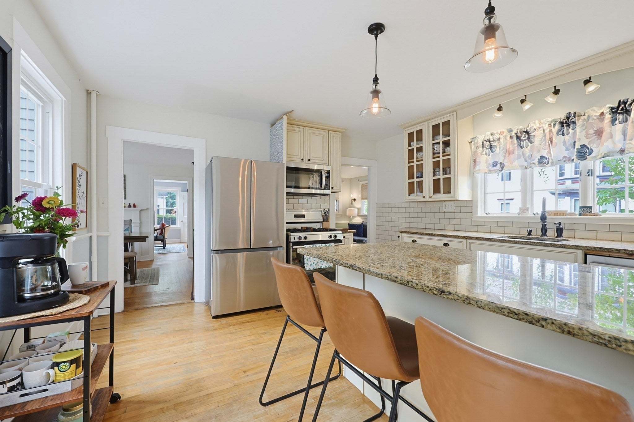 14 Mayhew St, Hopkinton, MA Photo #10
