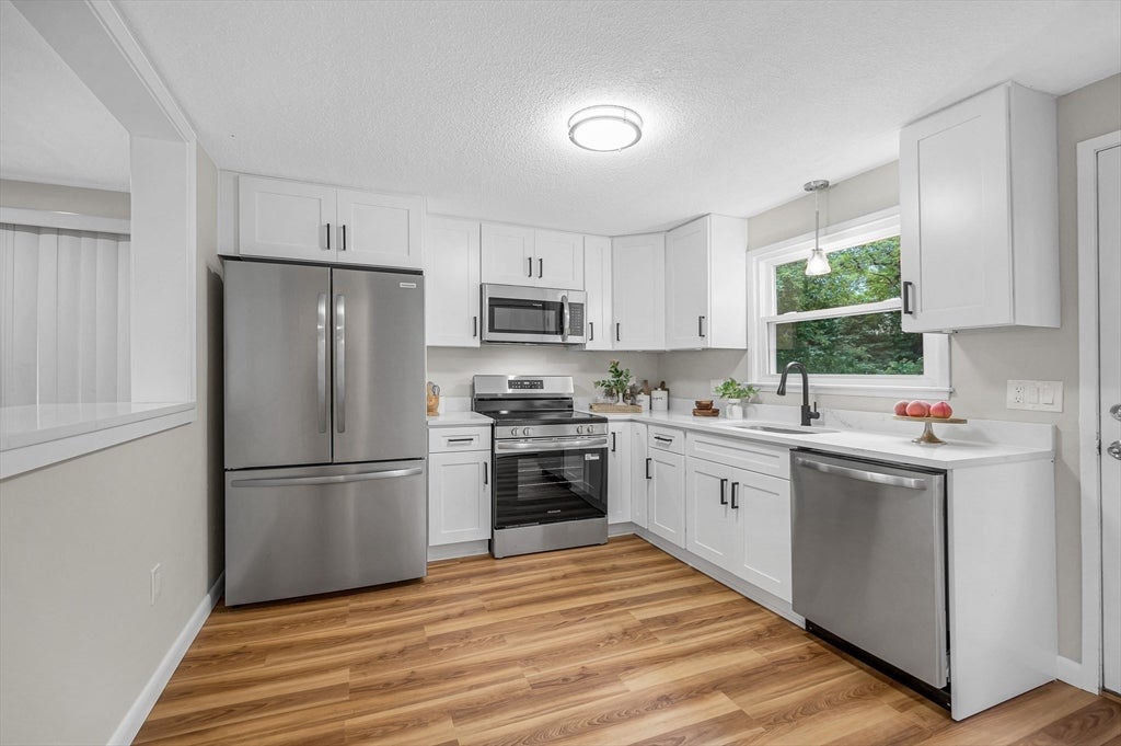 22 Maple Ave