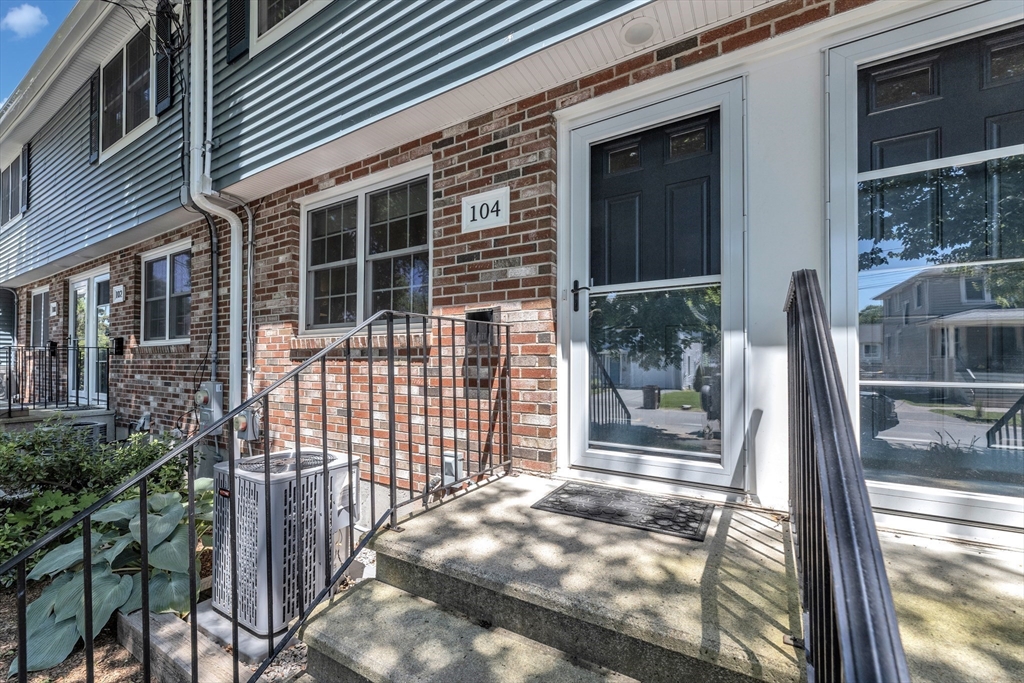 104 Hooper Rd 104