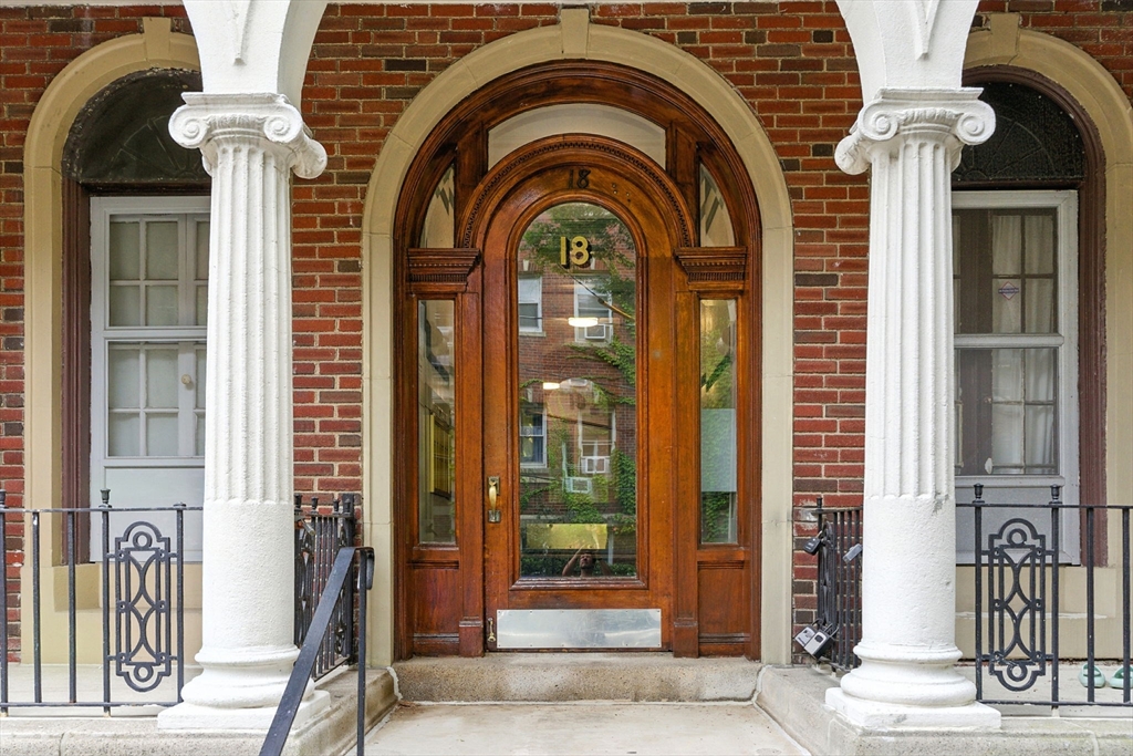 18 Melvin Ave 12