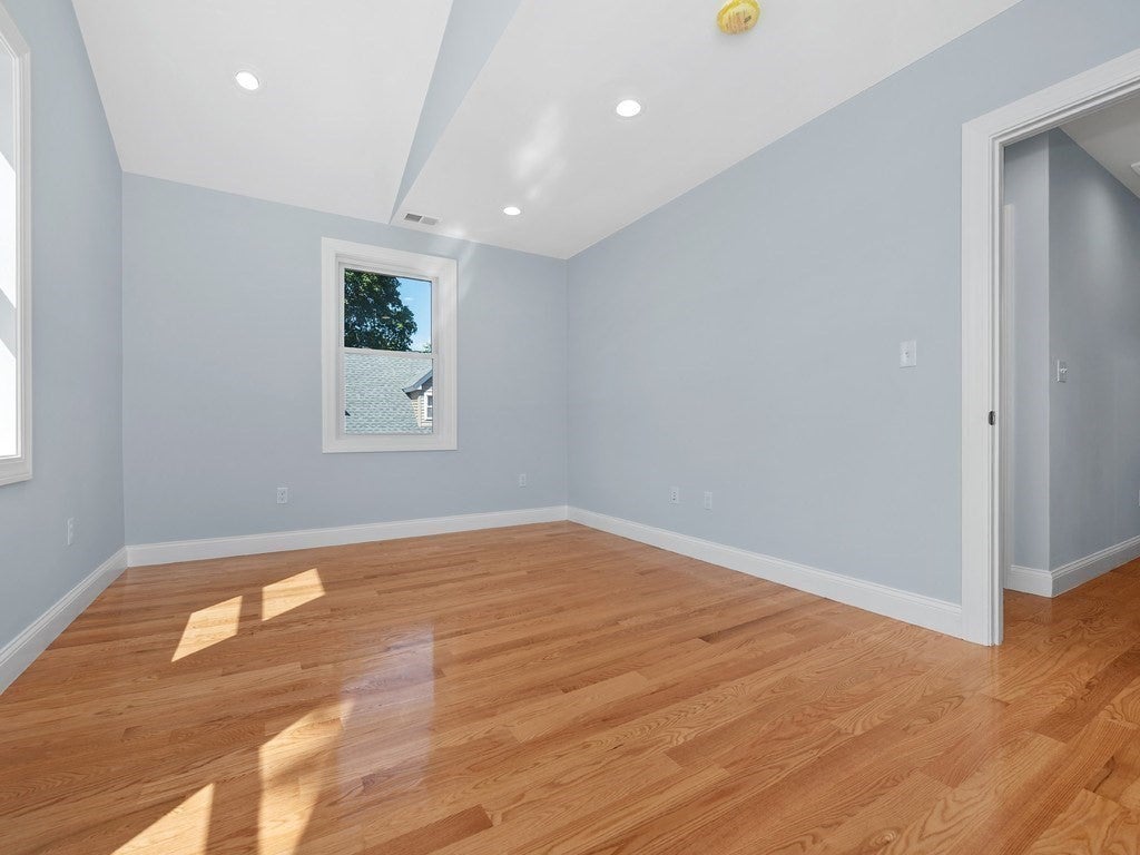 28 Ash Street #1, Waltham, MA Photo #20