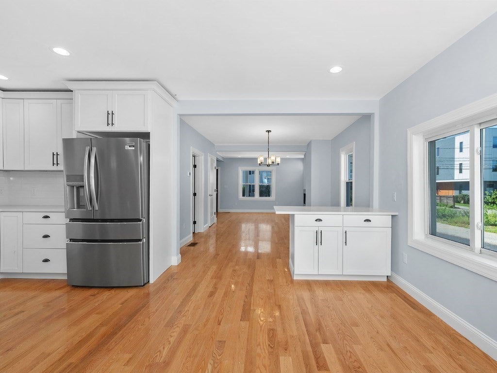 28 Ash Street #1, Waltham, MA Photo #5