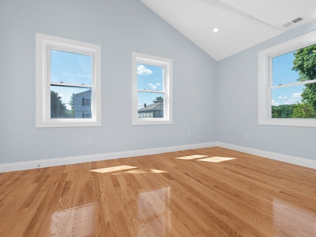28 Ash Street #1, Waltham, MA Photo #19