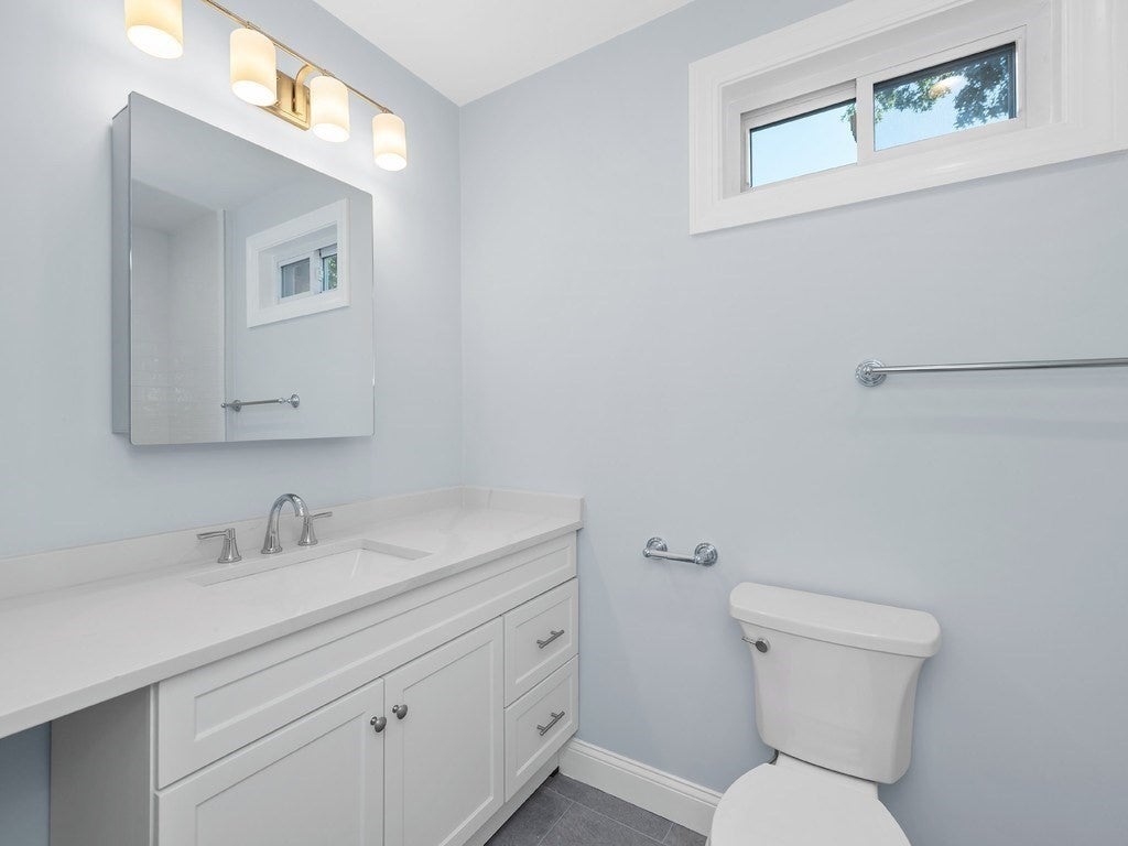 28 Ash Street #1, Waltham, MA Photo #28