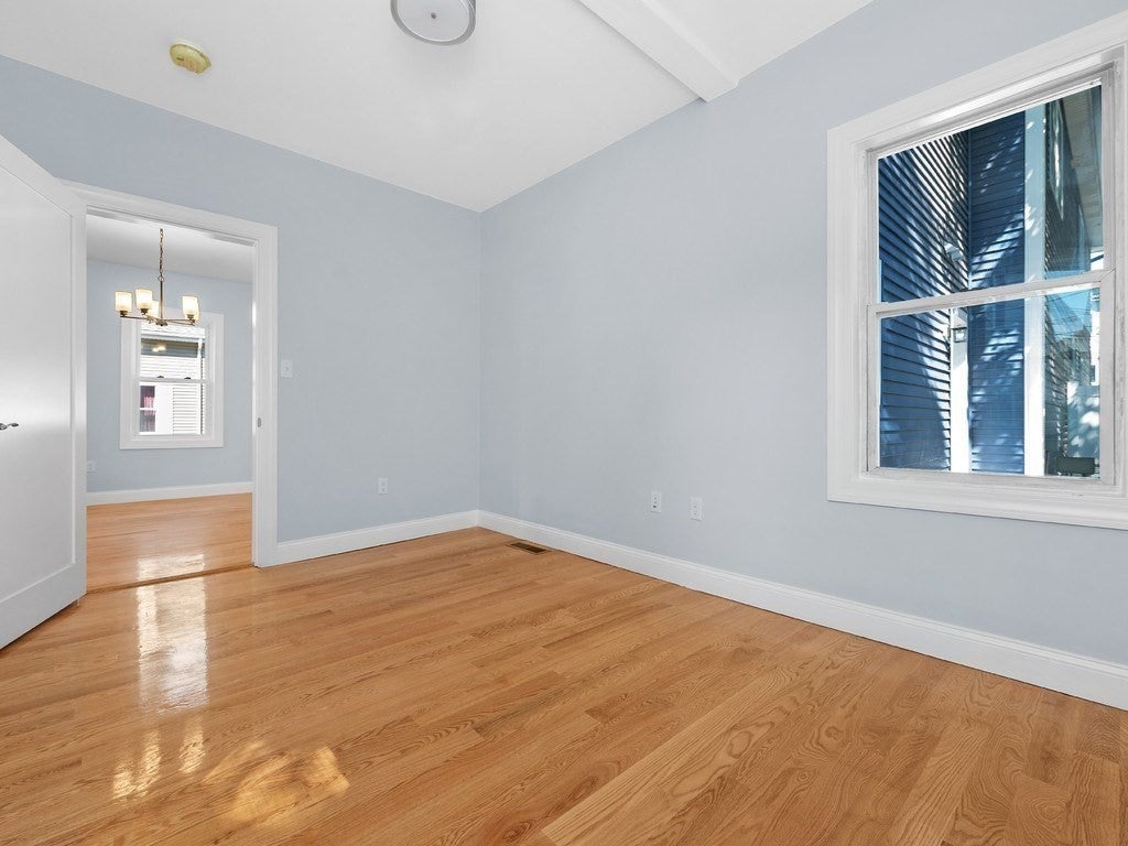 28 Ash Street #1, Waltham, MA Photo #26
