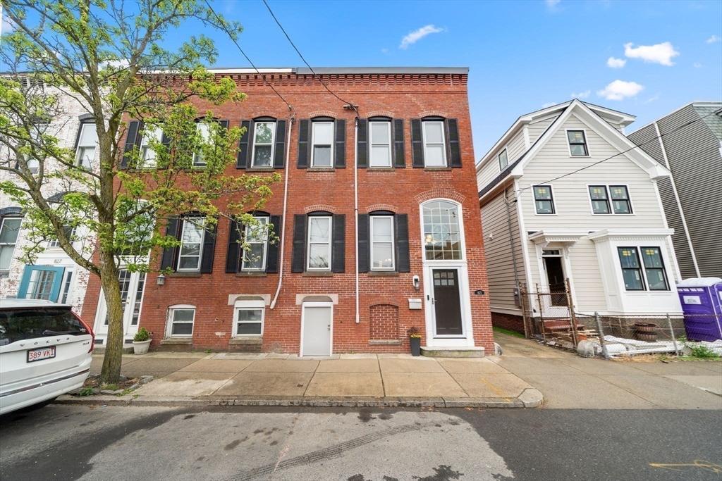 823 East Third Street, Boston, MA Photo #32