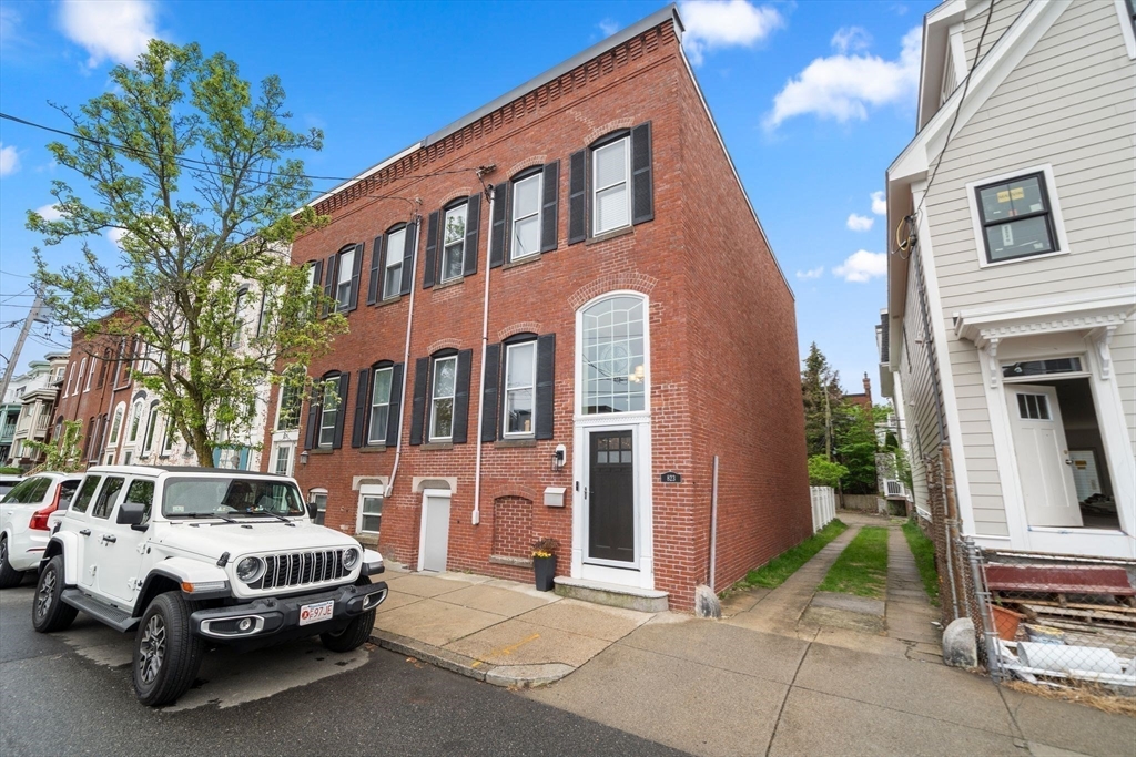 823 East Third Street, Boston, MA Photo #33