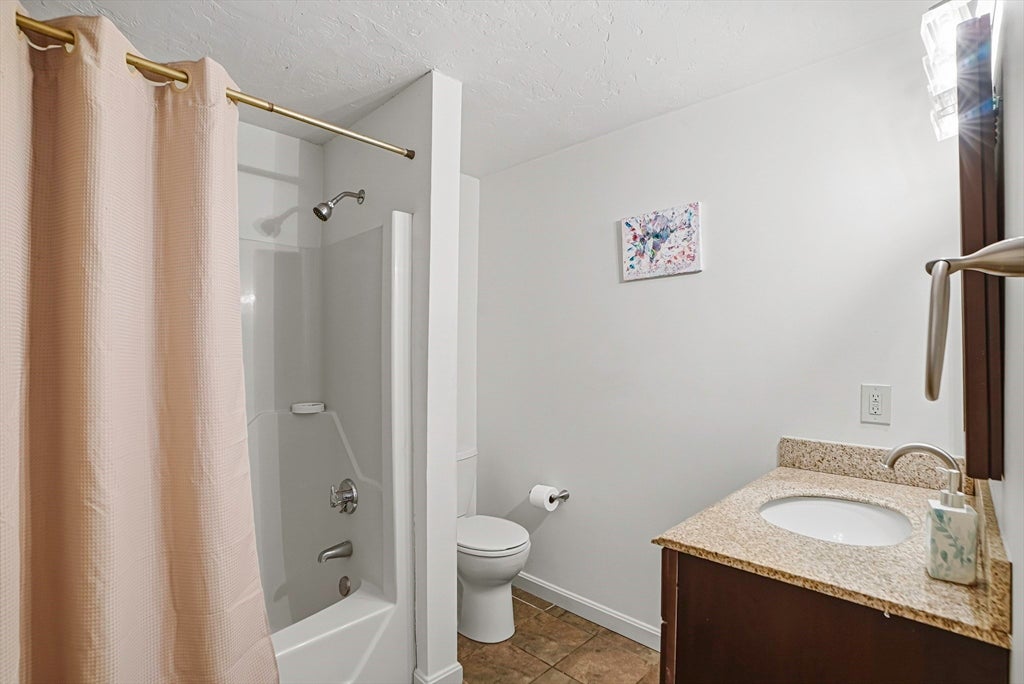 237 South St #6, Shrewsbury, MA Photo #22