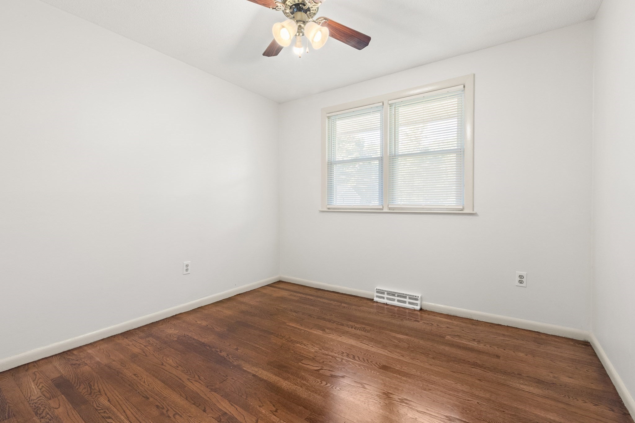 10 Clark Rd, Groveland, MA Photo #26