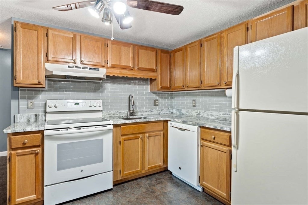 67 Randolph Dr 67