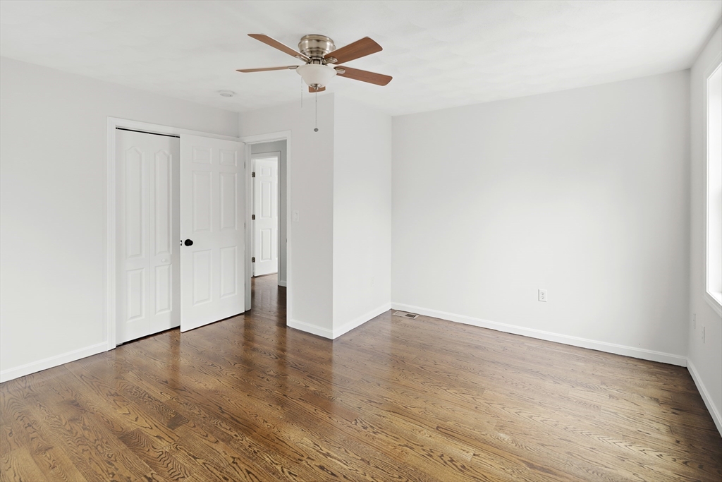 Malden, Massachusetts 02148, United States, 3 Bedrooms Bedrooms, ,2 BathroomsBathrooms,Residential,Pending,105988