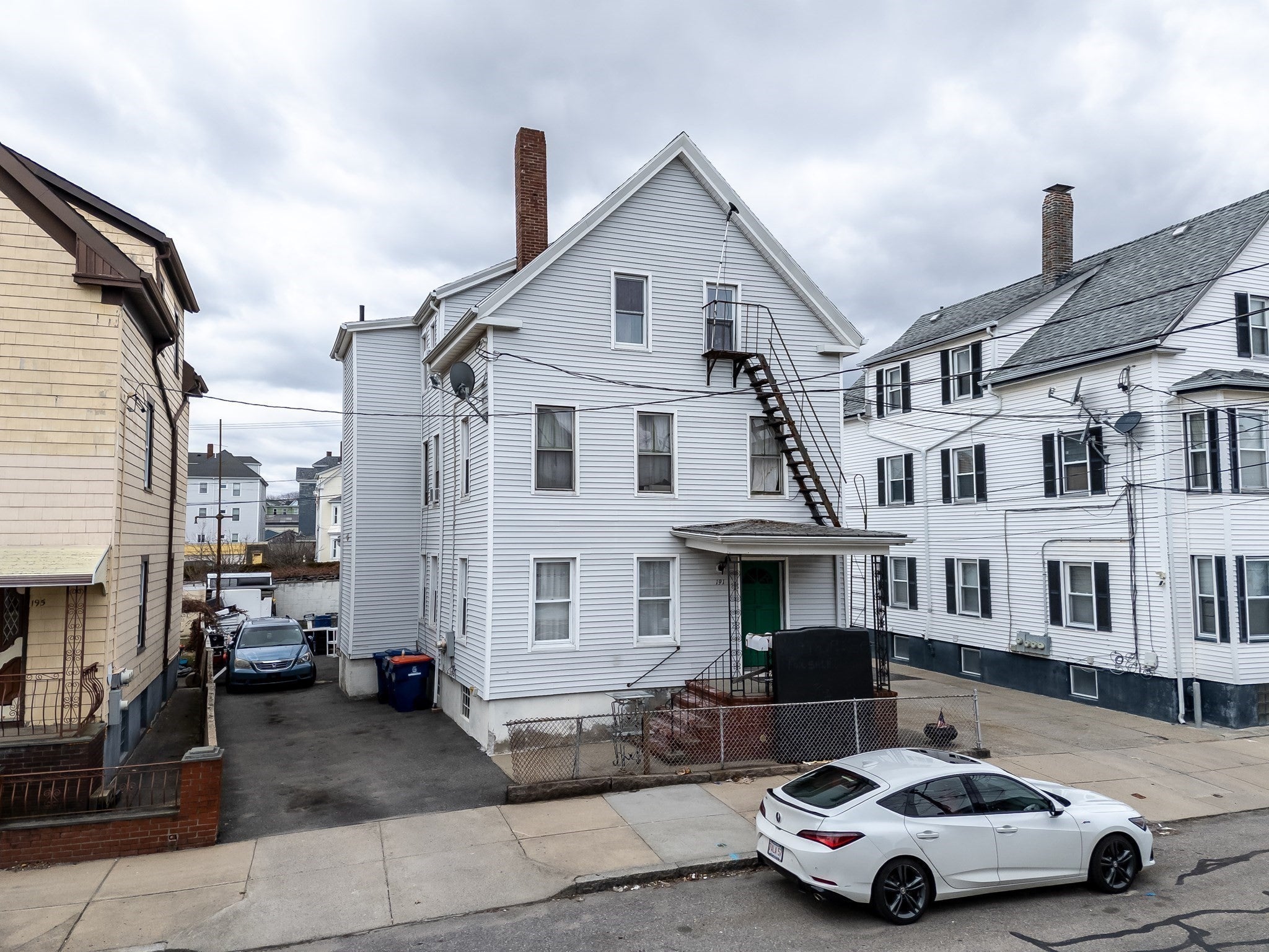 Photo of 191 Bonney St, New Bedford, MA