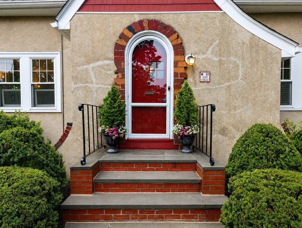 10 Fern Circle