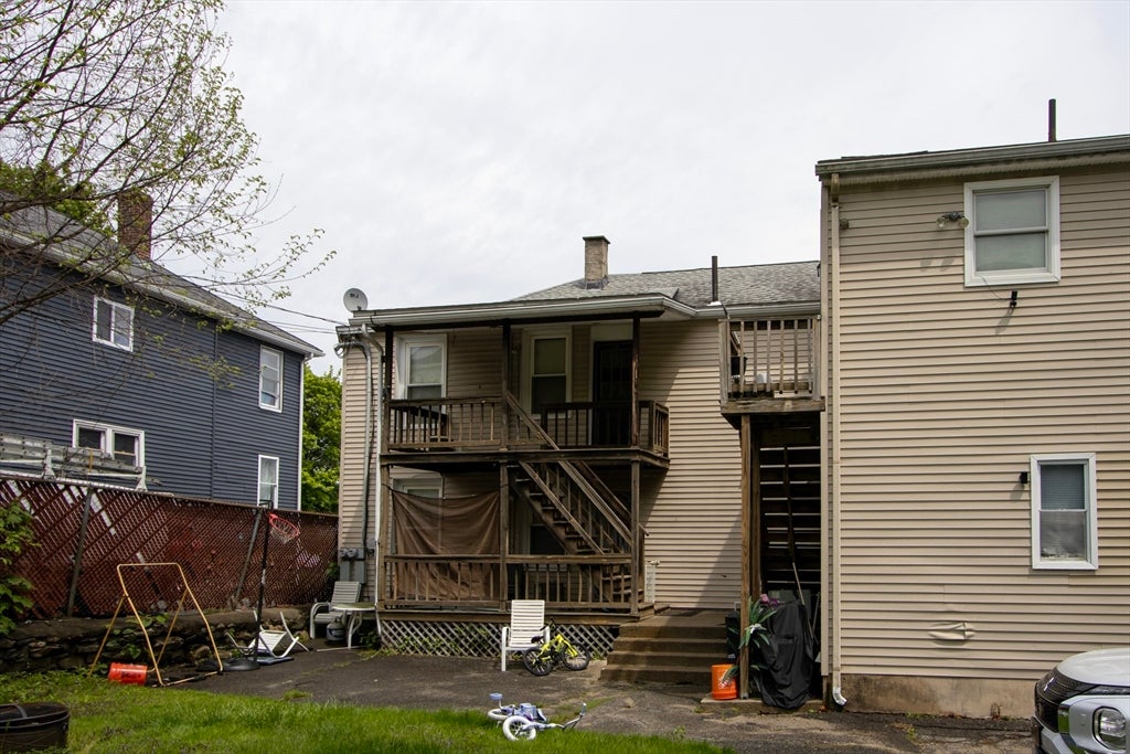 86 Pilgrim Ave