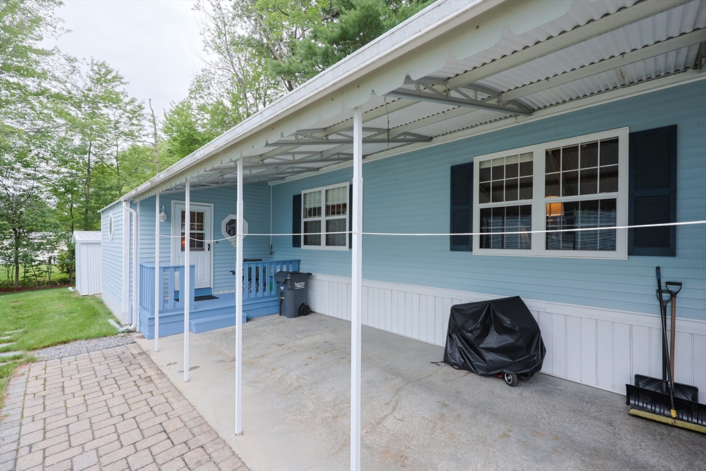 556 Central St 156