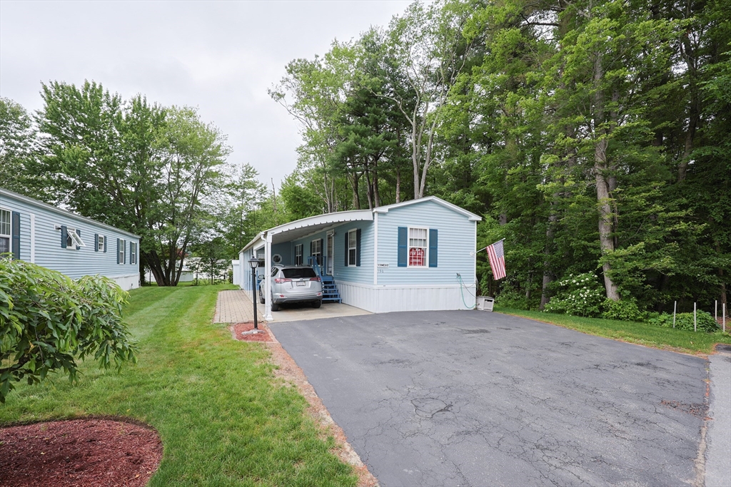 556 Central St 156