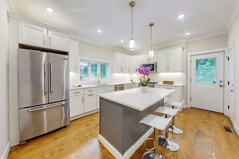 30 Pembroke St Somerville MA 02145