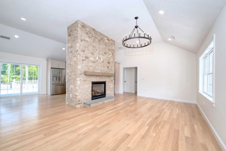 82 Tavern Waye