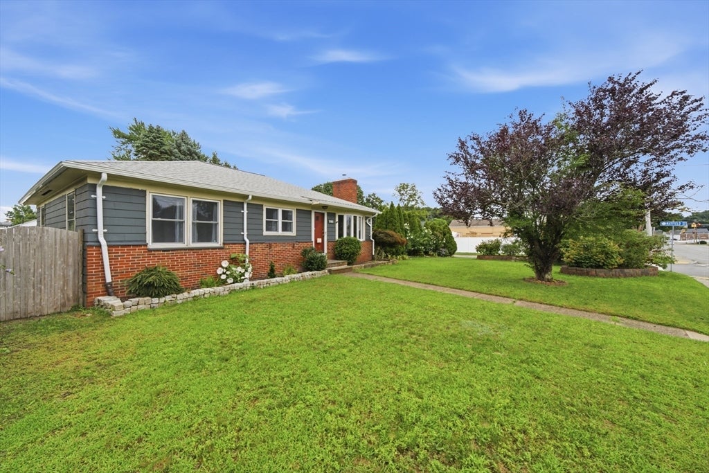 205 Central Ave, Seekonk, MA Photo #32