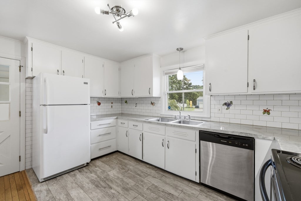 205 Central Ave, Seekonk, MA Photo #10