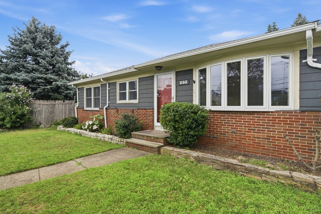 205 Central Ave, Seekonk, MA Photo #31