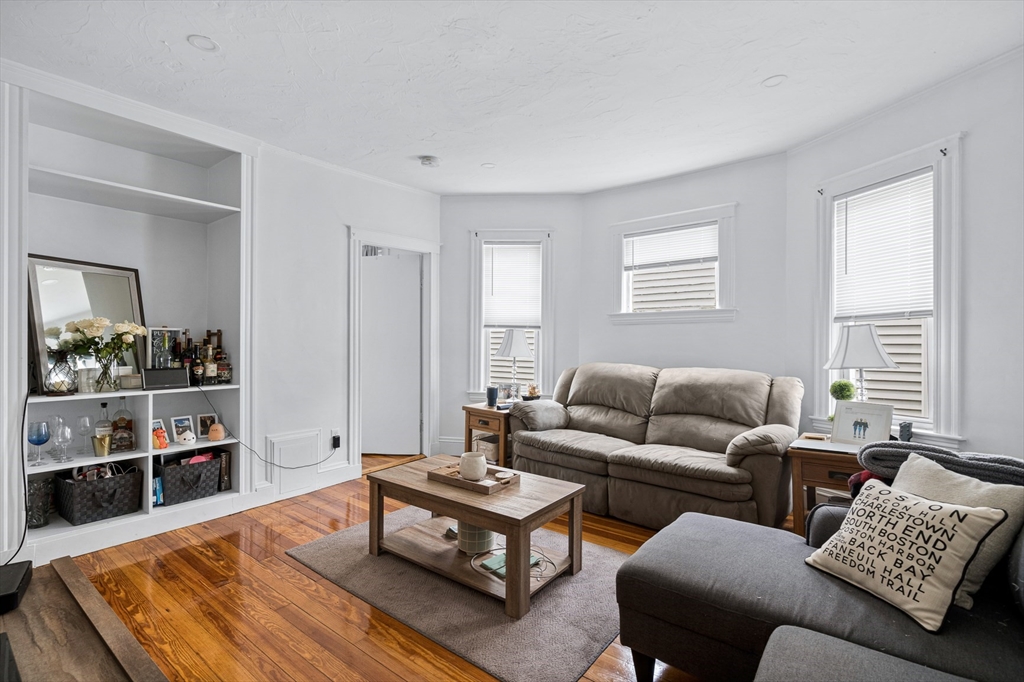 7 Hallam Street 3