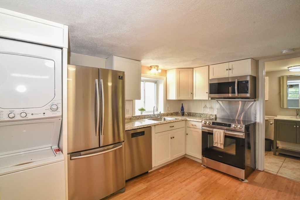 5 Boardman St #5, Newburyport, MA, 5 Boardman St #5, Newburyport, MA Photo #8