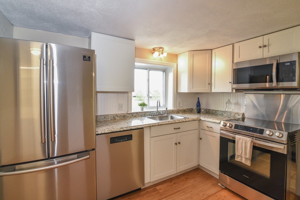 5 Boardman St #5, Newburyport, MA, 5 Boardman St #5, Newburyport, MA Photo #6