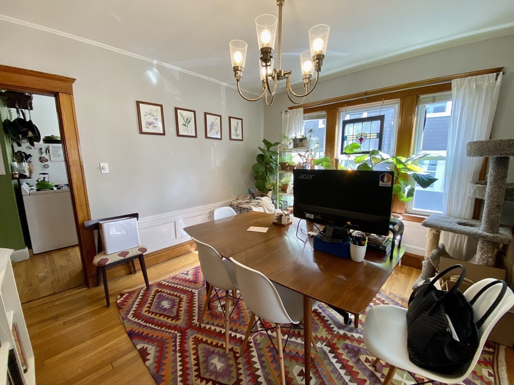 12 Saint Peter St. 1