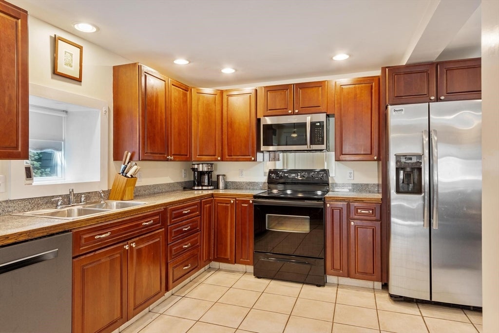 1 Pigeon Hill Court #B, Rockport, MA Photo #7