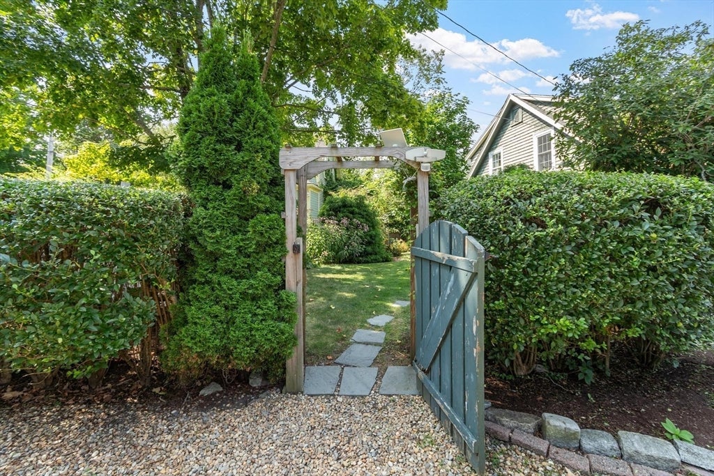 1 Pigeon Hill Court #B, Rockport, MA Photo #31