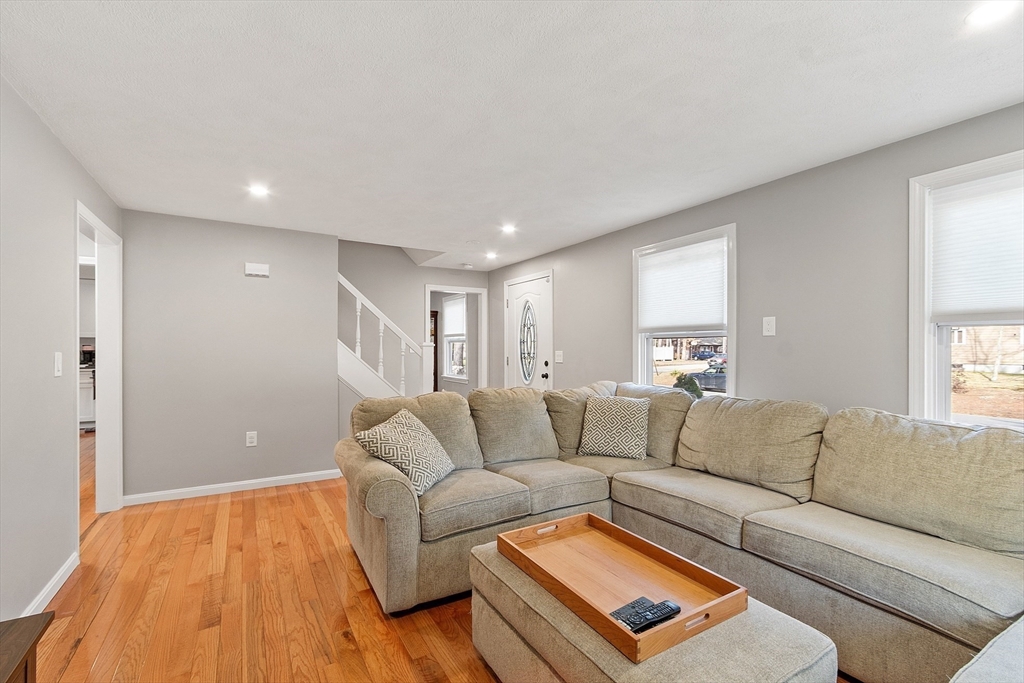 41 Ash St