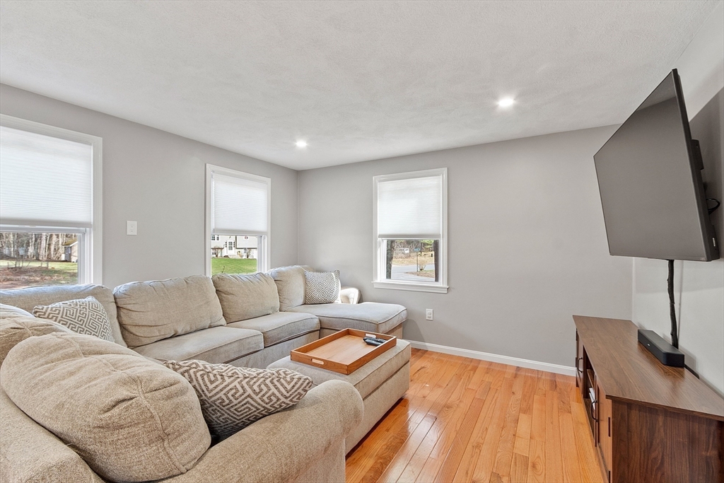 41 Ash St