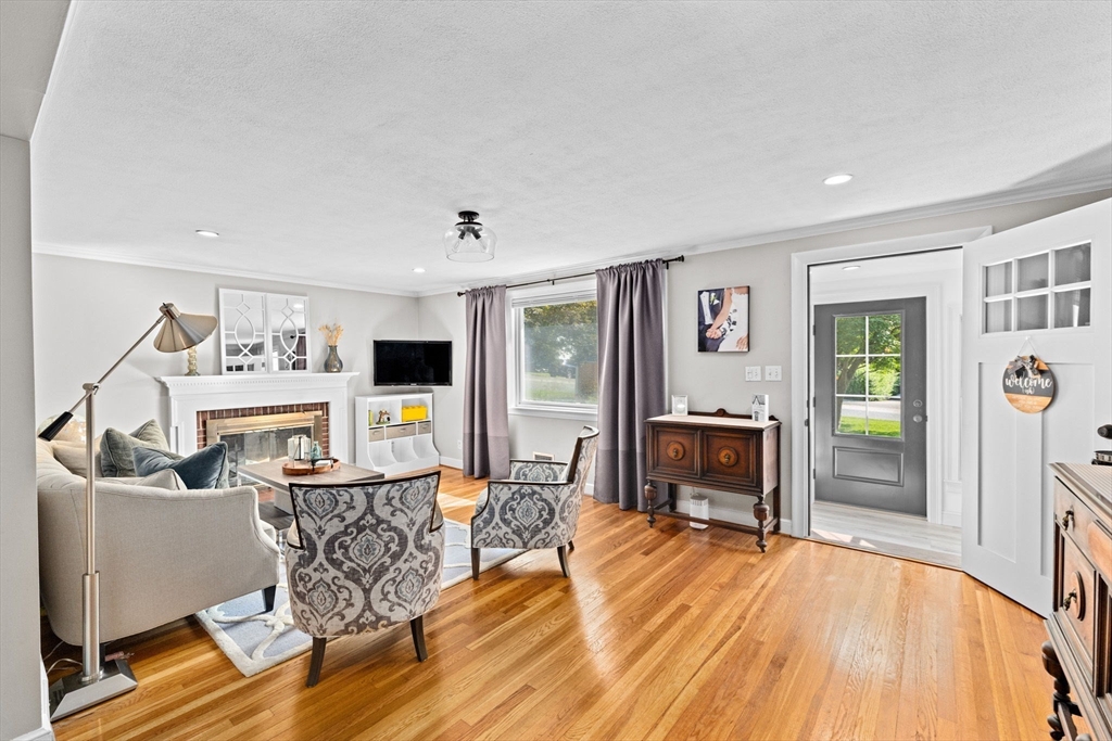 122 Lockland Ave