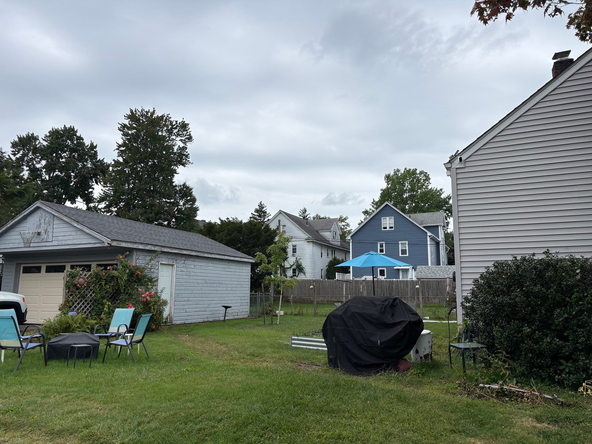 19 Magnolia Ter, Chicopee, MA Photo #3