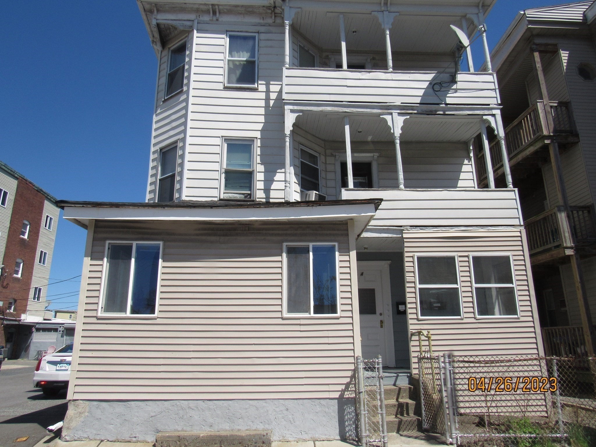 Photo 3 Photo 3