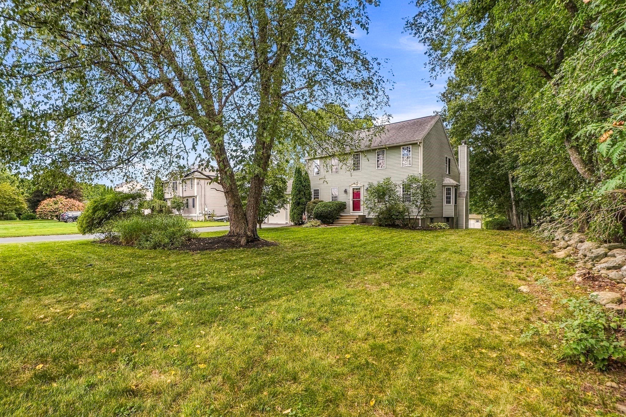 21 Lyons Rd