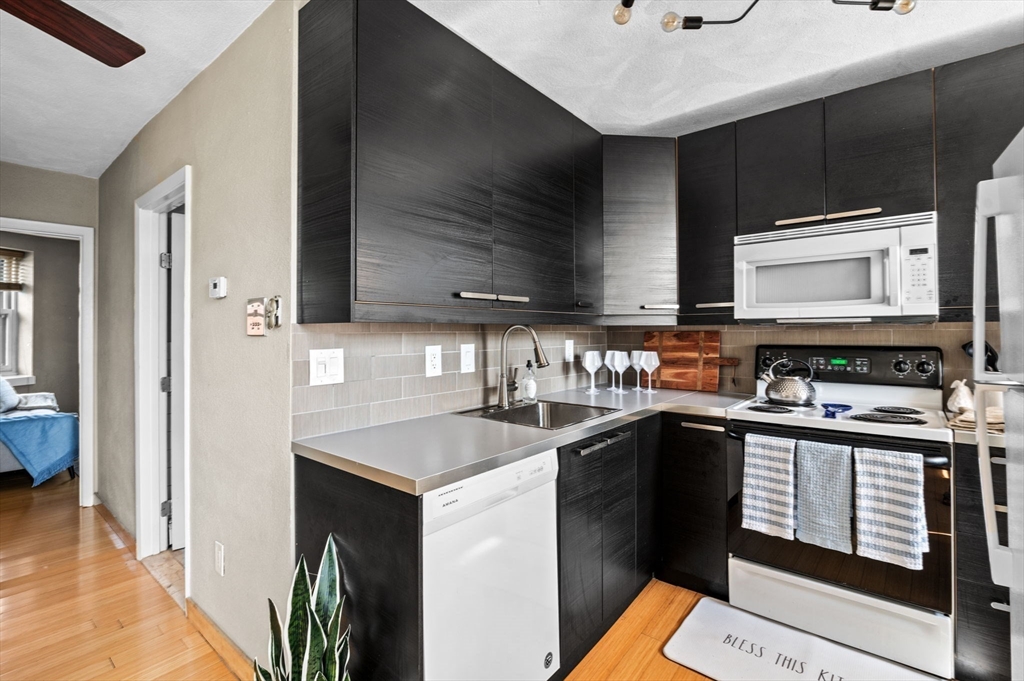 34 Beacon St 3