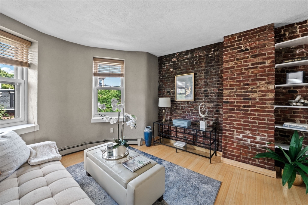 34 Beacon St 3