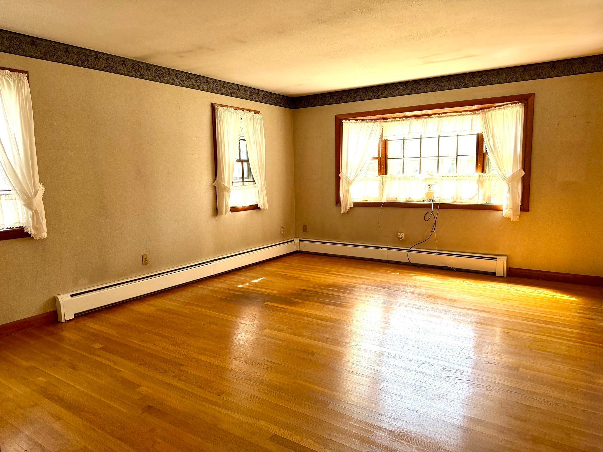 1183 Dutton Street, New Bedford, MA Photo #8