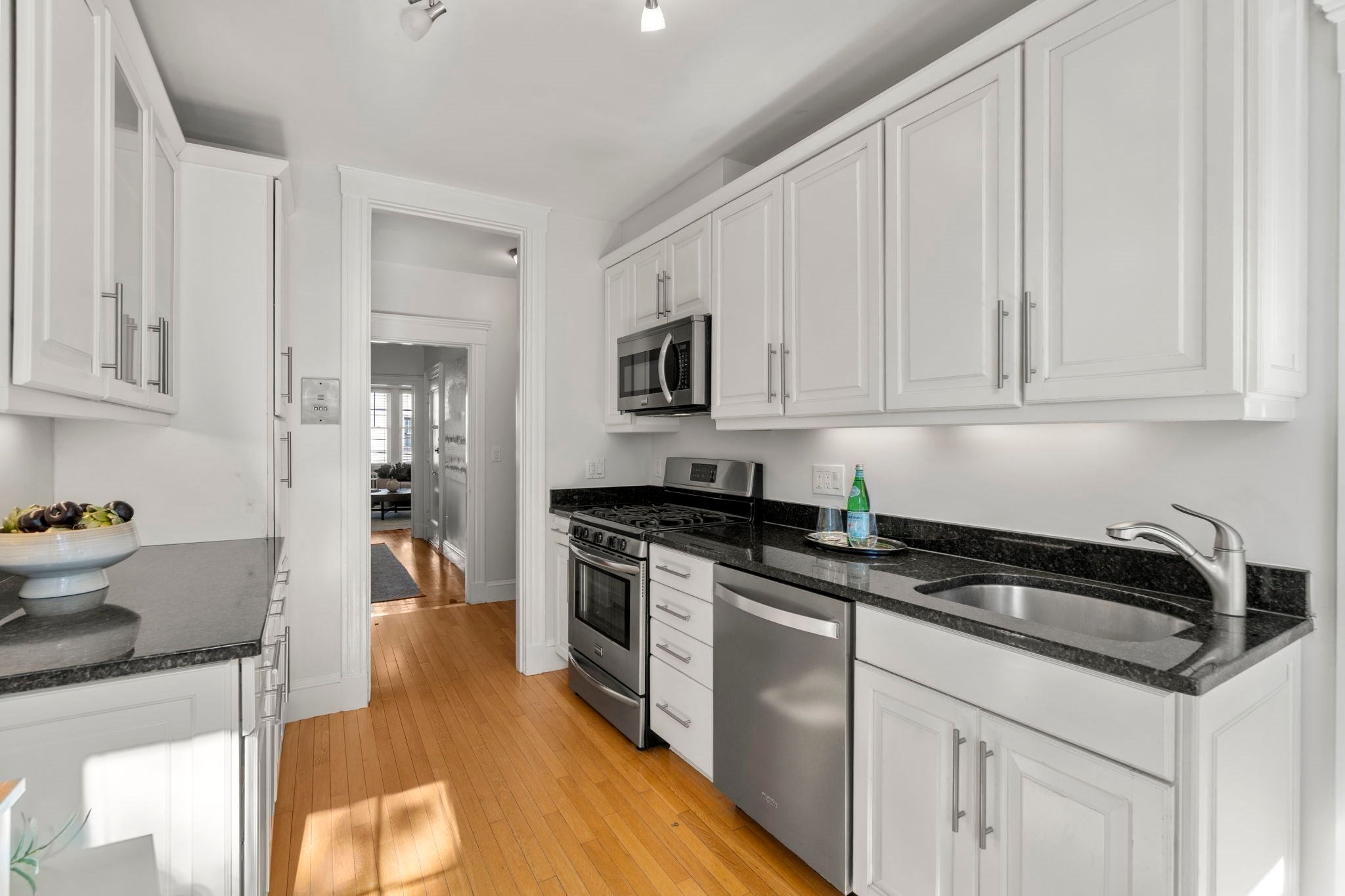 36 Dwight St 4