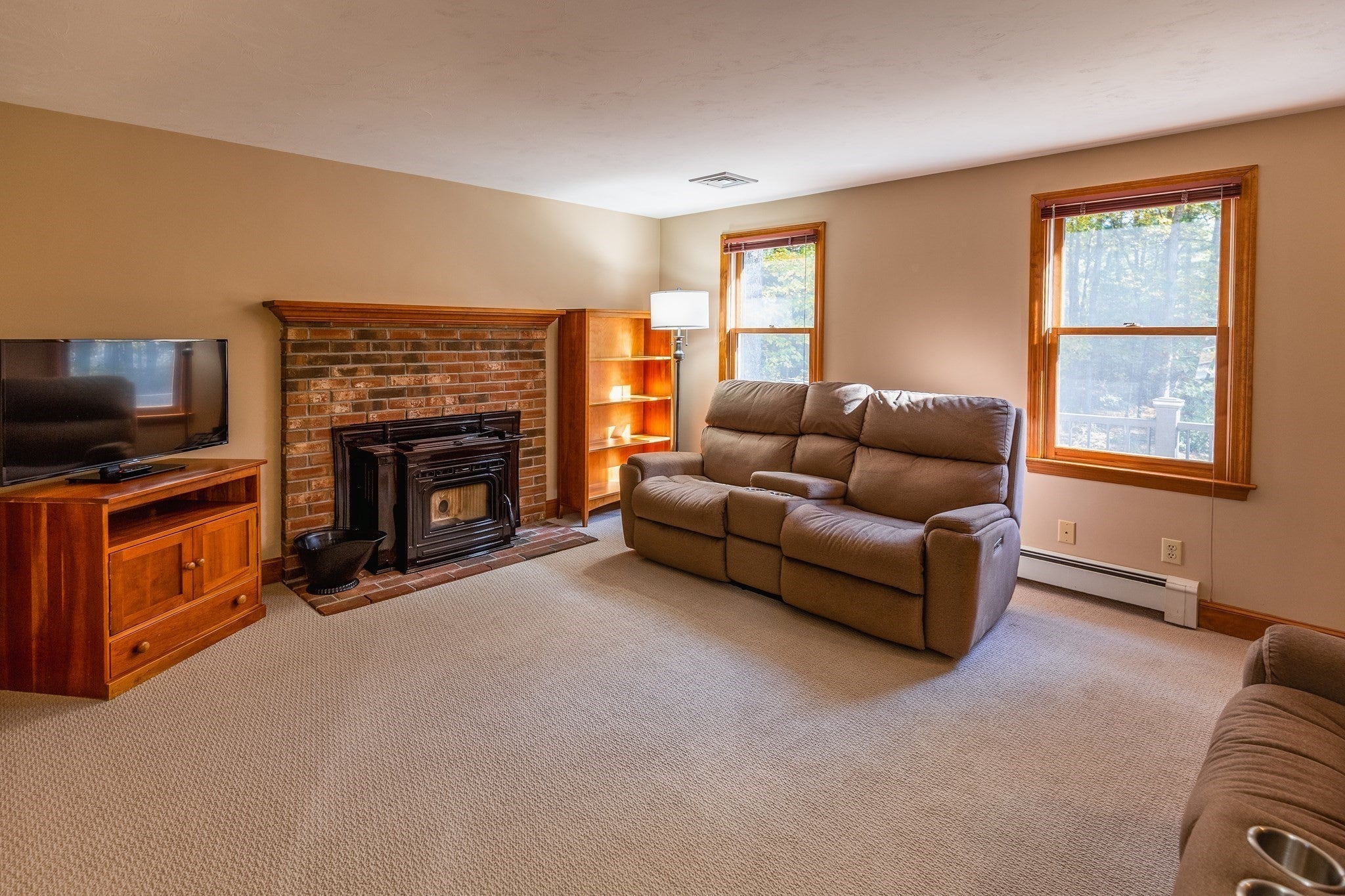 9 Pleasant St, Carver, MA Photo #11